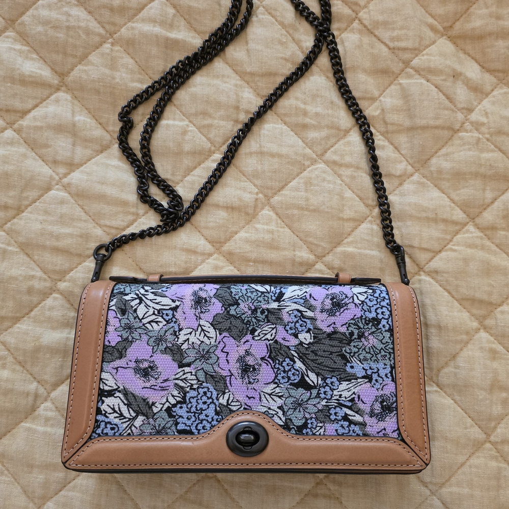 Authentic Coach Riley Chain Clutch with Heritage Floral Print